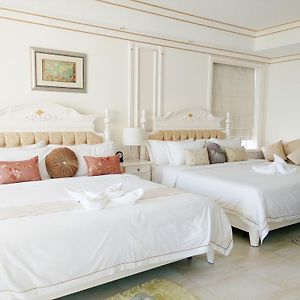 Deluxe  Queen Room Mainland Chinese Citizens